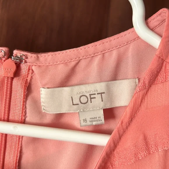 Ann Taylor Loft dress - Picture 6 of 8
